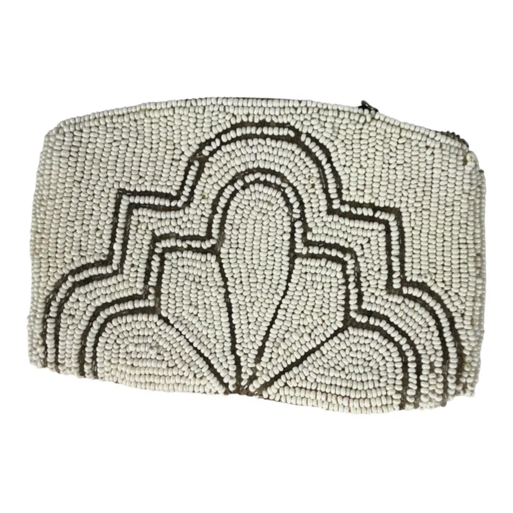 Art‎ Deco White Beaded Clutch